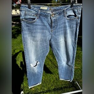 Kut from the Kloth Catherine Slim Boyfriend Jeans